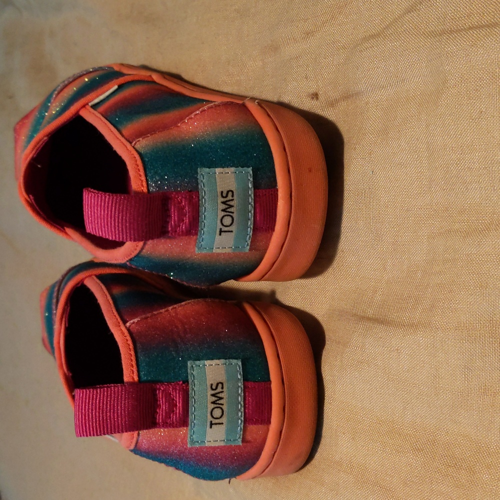 Tom's girls shoes. Rainbow glitter, size 4.5 - Picture 5 of 9